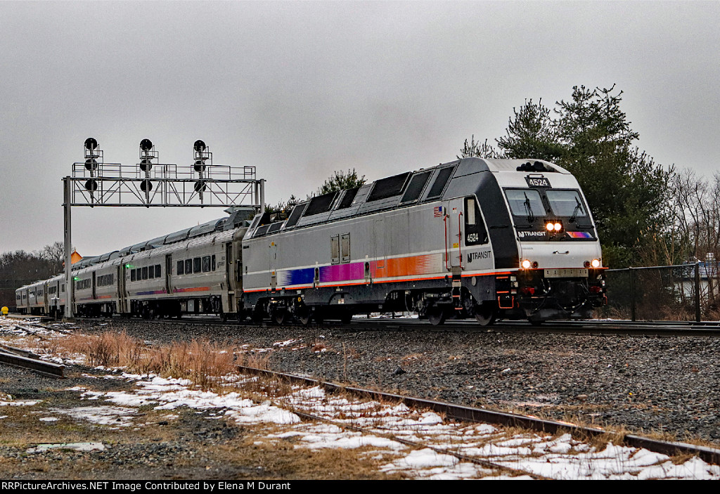 NJT 4524 on train 1213